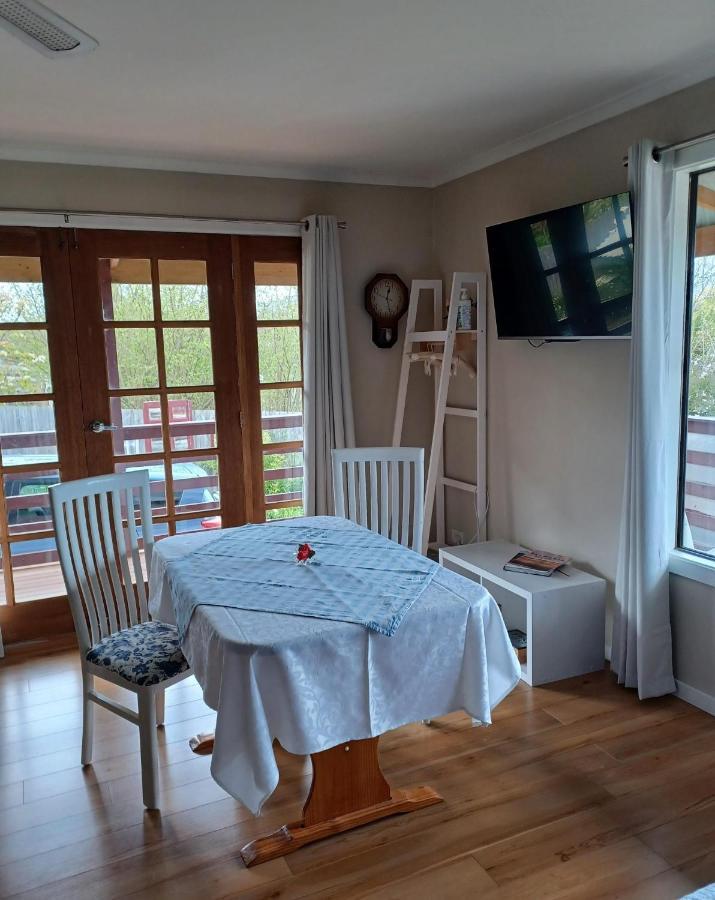Cottage On Main Franklin Экстерьер фото