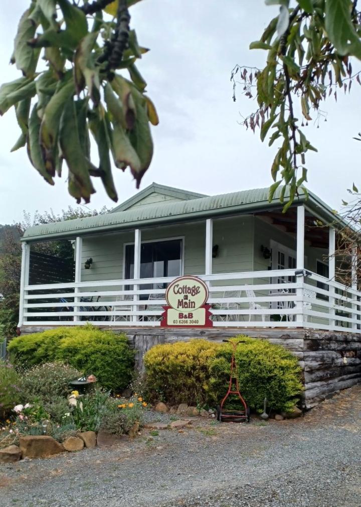 Cottage On Main Franklin Экстерьер фото